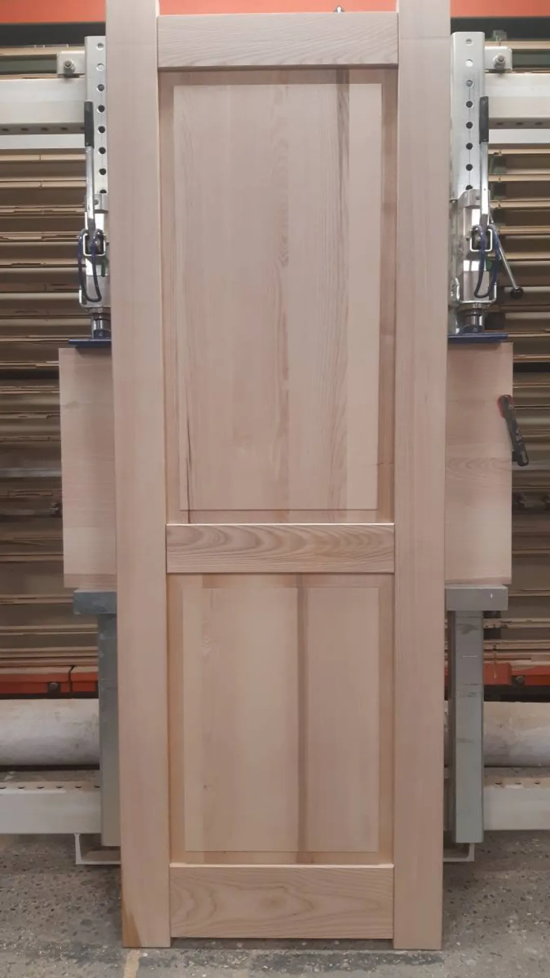 Fabrication de porte de communication en frêne