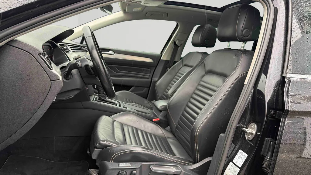 Volkswagen Passat SW occasion diesel automatique proche Rouen – break familial fiable et bien équipé
