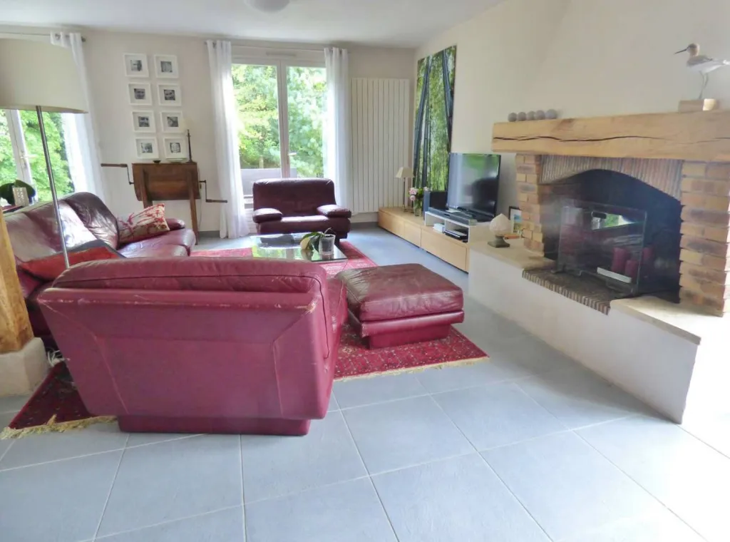 vends maison avec sous-sol proche centre ville d'elbeuf 76