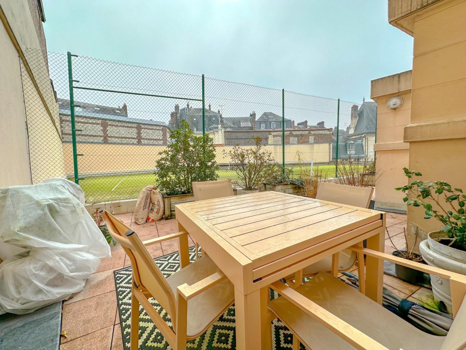 TERRASSE PRIVATIVE