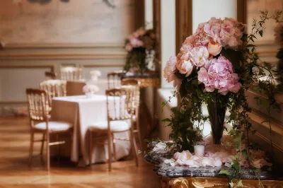 Luxury floral design Paris wedding