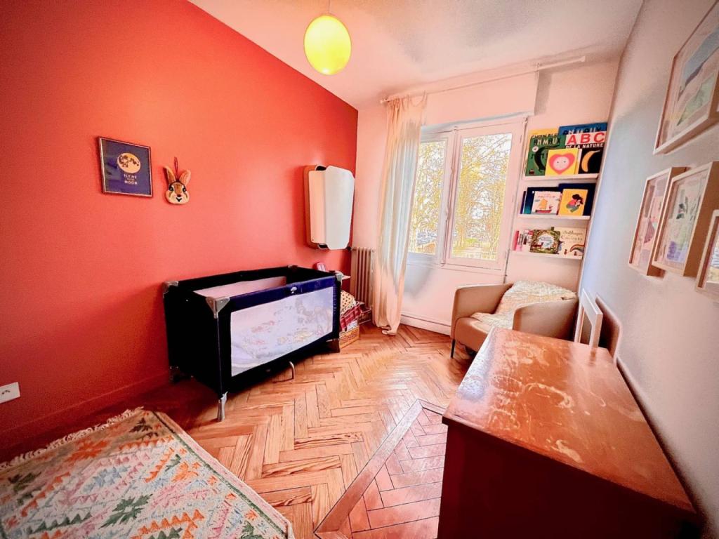 Ravissant appartement T3 rénové immeuble ancien Bordeaux Bacalan - Cité du vin 