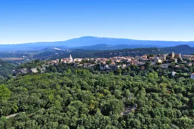 Vente - Villa à rénover sur environ 5000 m² de terrain, vue panoramique sur le Mont Ventoux jusqu'aux Dentelles de Montmirail