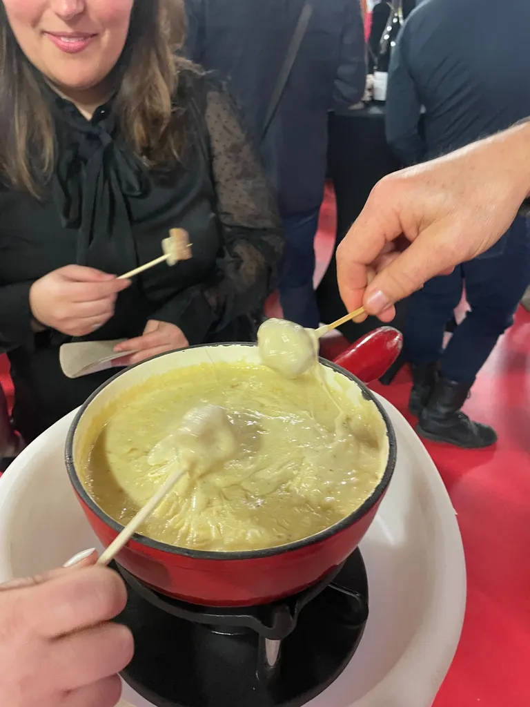 Animation fondue savoyarde, traiteur savoyard dans le Rhône