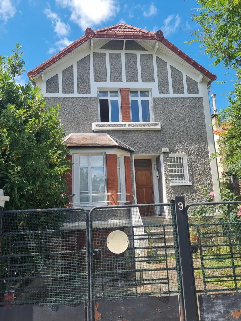 Rénovation des fenêtres extérieurs en bois et volets persiennes métallique en région parisienne 