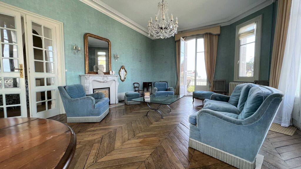 VENDU A Saisir Demeure Bourgeoise au coeur du Tréport