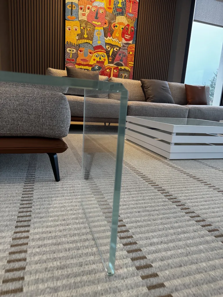 Mobilier en verre collé à l'UV à Champagne au Mont d'or