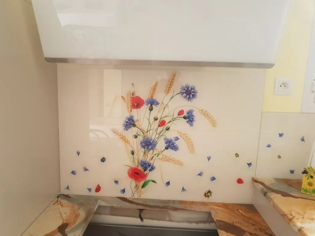 credence de cuisine en verre décoratif sur LAMBESC et BERRE