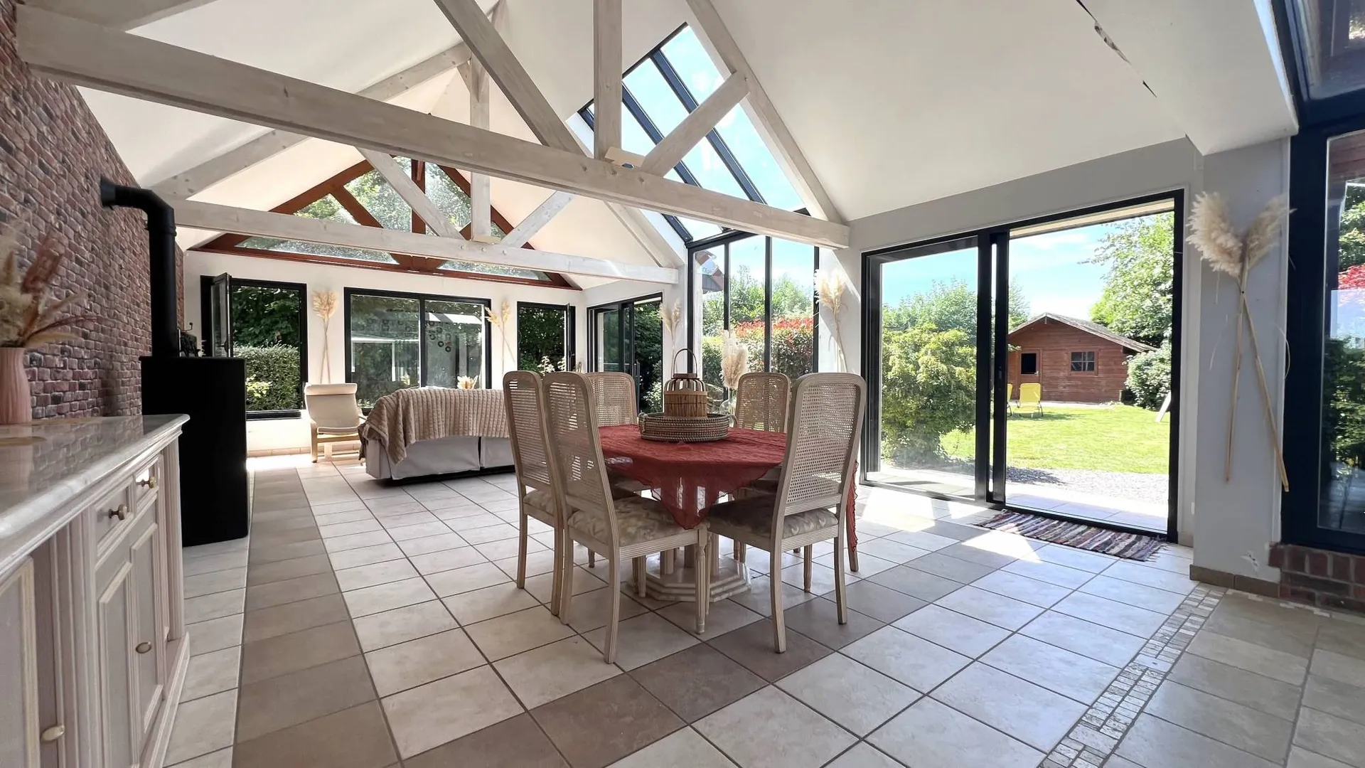 CONTEMPORAINE D'EXCEPTION A 10 MINUTES DU LITTORAL