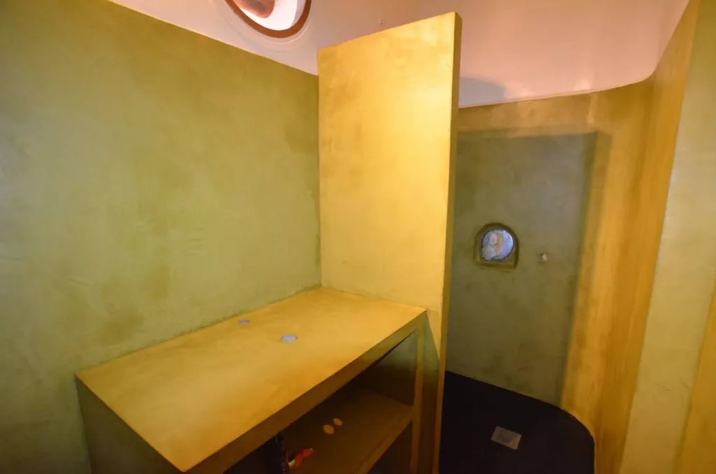 Sol de salle de bain en béton ciré aix en provence 13