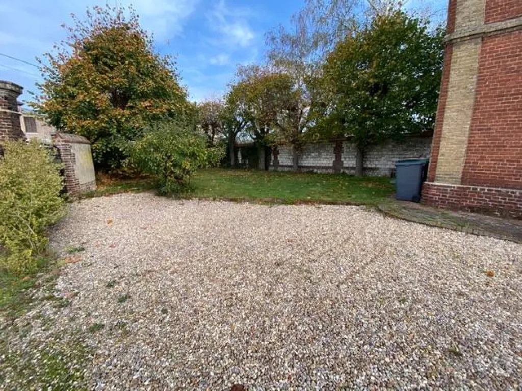 A acheter maison bourgeoise entièrement rénové de 130m² sur 350m² de terrain sur la commune de SAINT AUBIN LES ELBEUF 76410