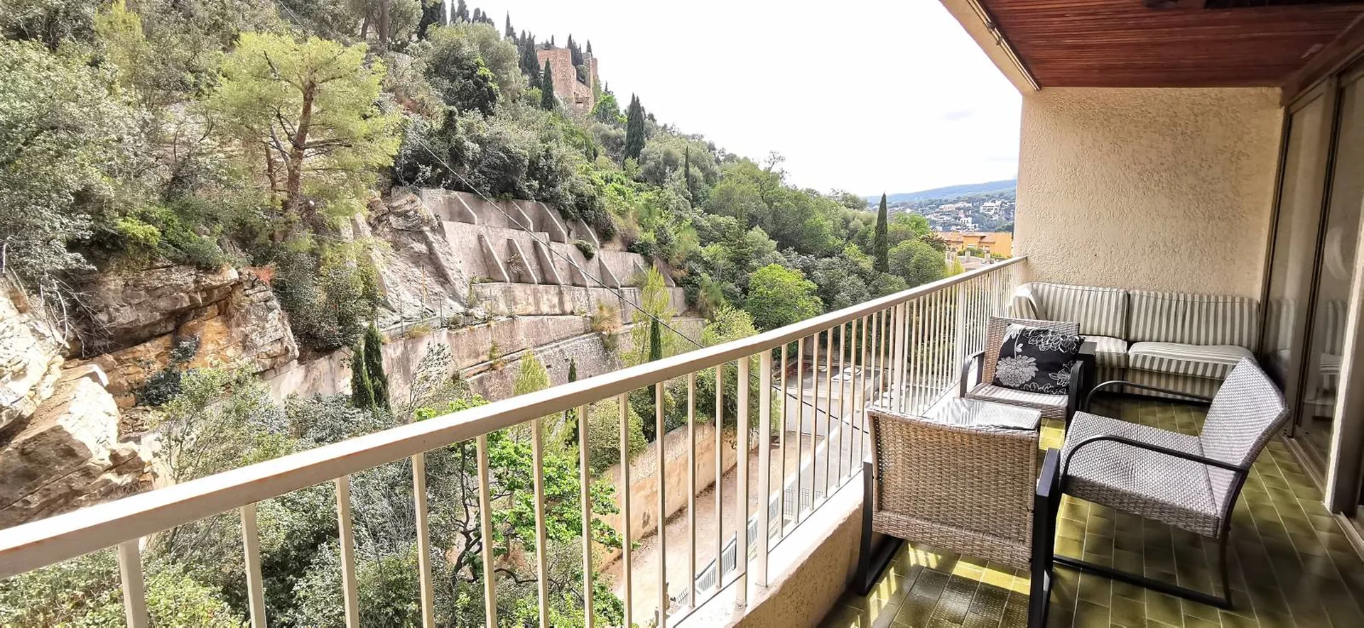 Appartement en dernier étage avec ascenseur avec terrasse
