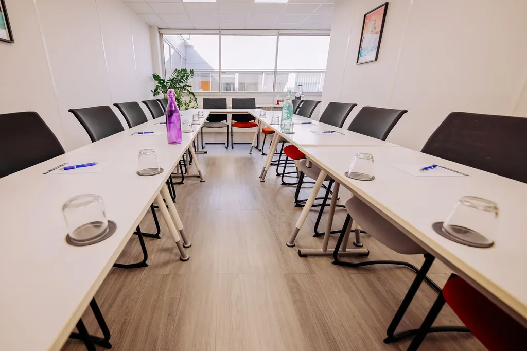 location salle de réunion 10 à 14 personnes à Toulouse