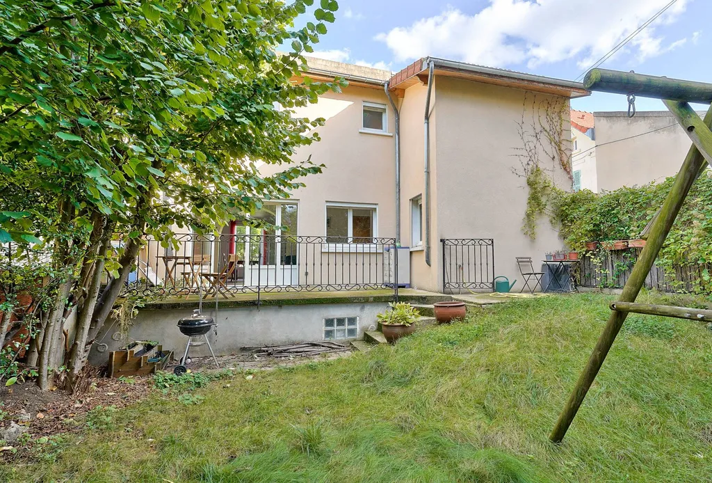 A vendre maison sur la Coulée verte aux Vallées à Colombes 92700