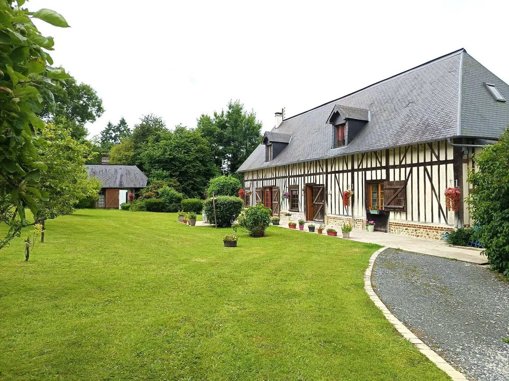 À VENDRE – Pressoir rénové dans un environnement paisible proche Pont l'Evêque 14130