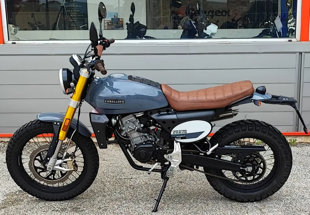 FANTIC CABALLERO 125 SCRAMBLER du 11/2021 avec 3550 km