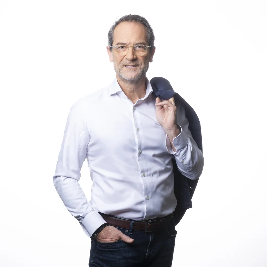 photographe portrait corporate à Lyon plusieurs postures selon l'usage de la photo