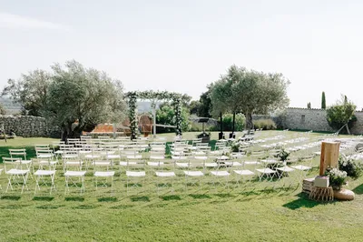 cérémonie symbolique en plein air en provence 