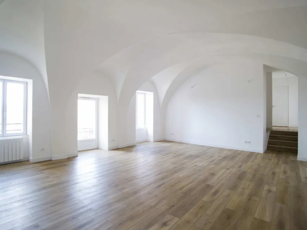 reportage photographique de la réhabilitation d'un hôtel particulier en 16 logements entièrement rénovés