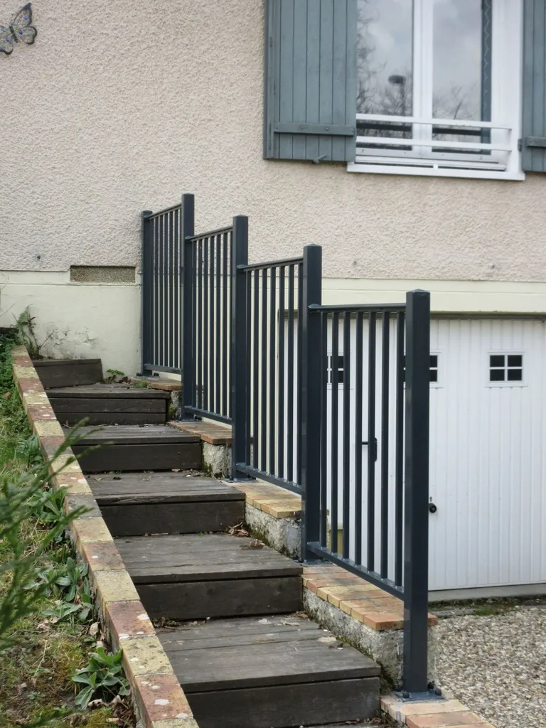 Installation de Gardes Corps Maison, Balcons, Escaliers Extérieurs et Mains Courantes Sécurisées pour Pavillons à Bourg Achard dans l'Eure 27 et sa Région