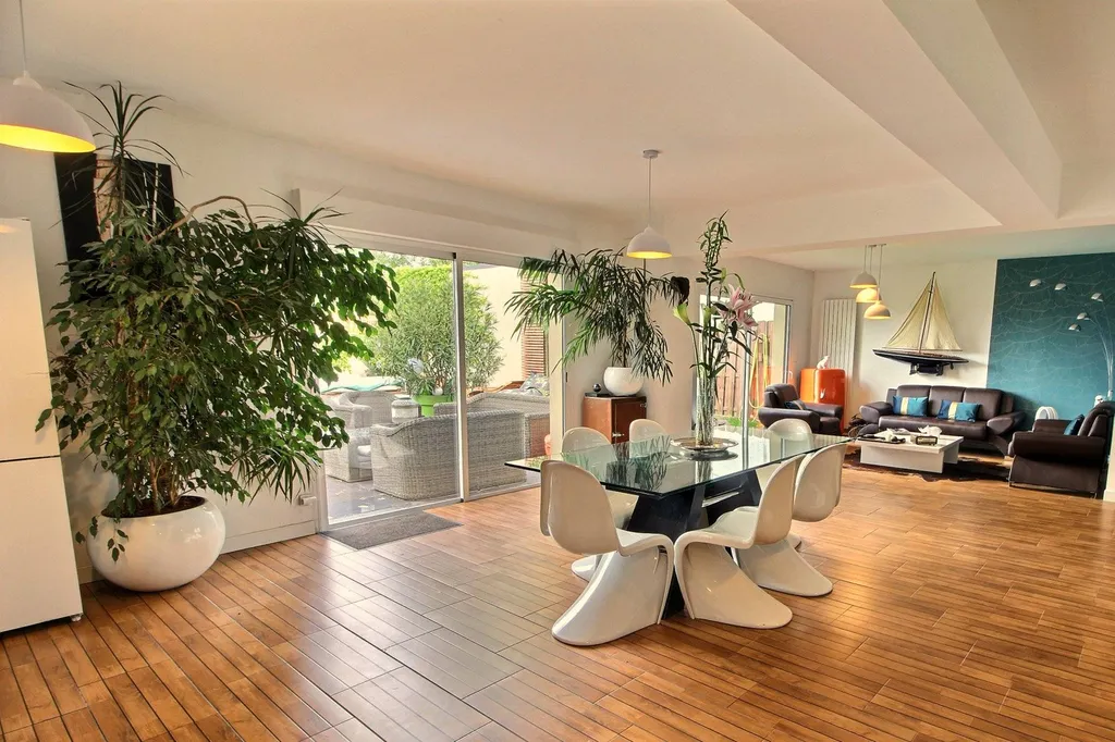 maison de standing 5 chambres avec piscine à vendre