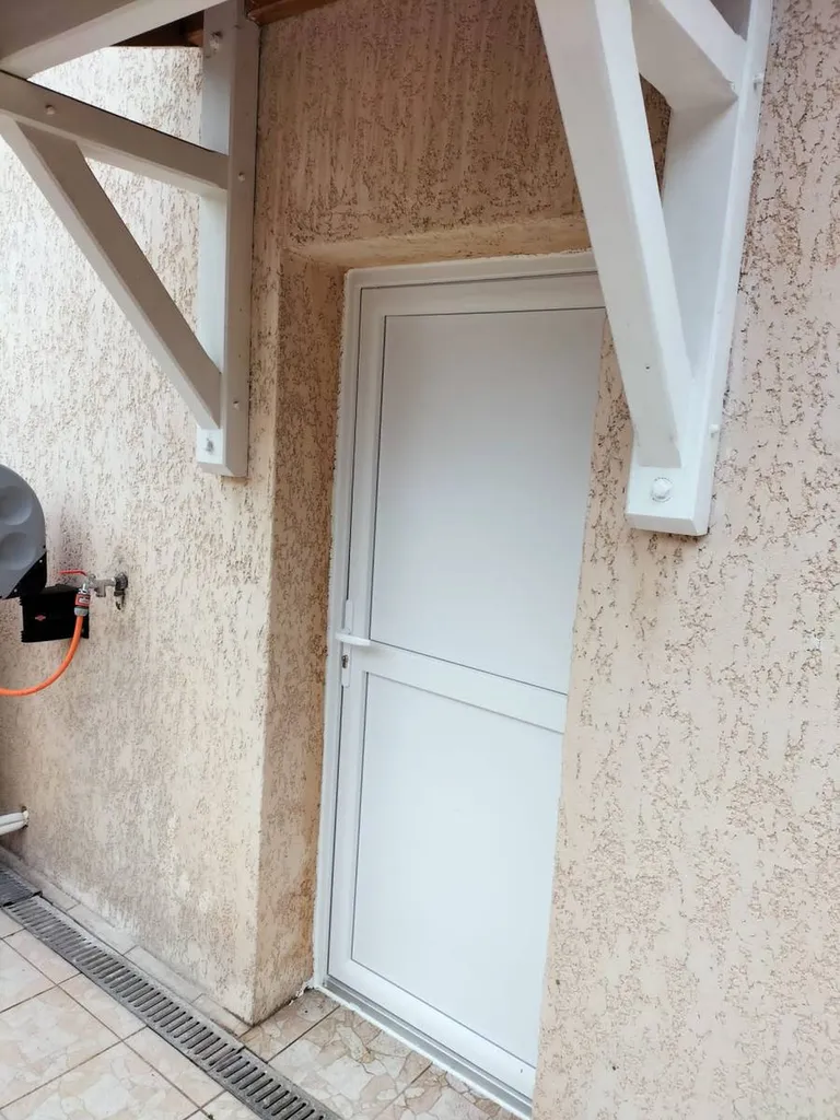 Pose de menuiseries en PVC à Villeurbanne