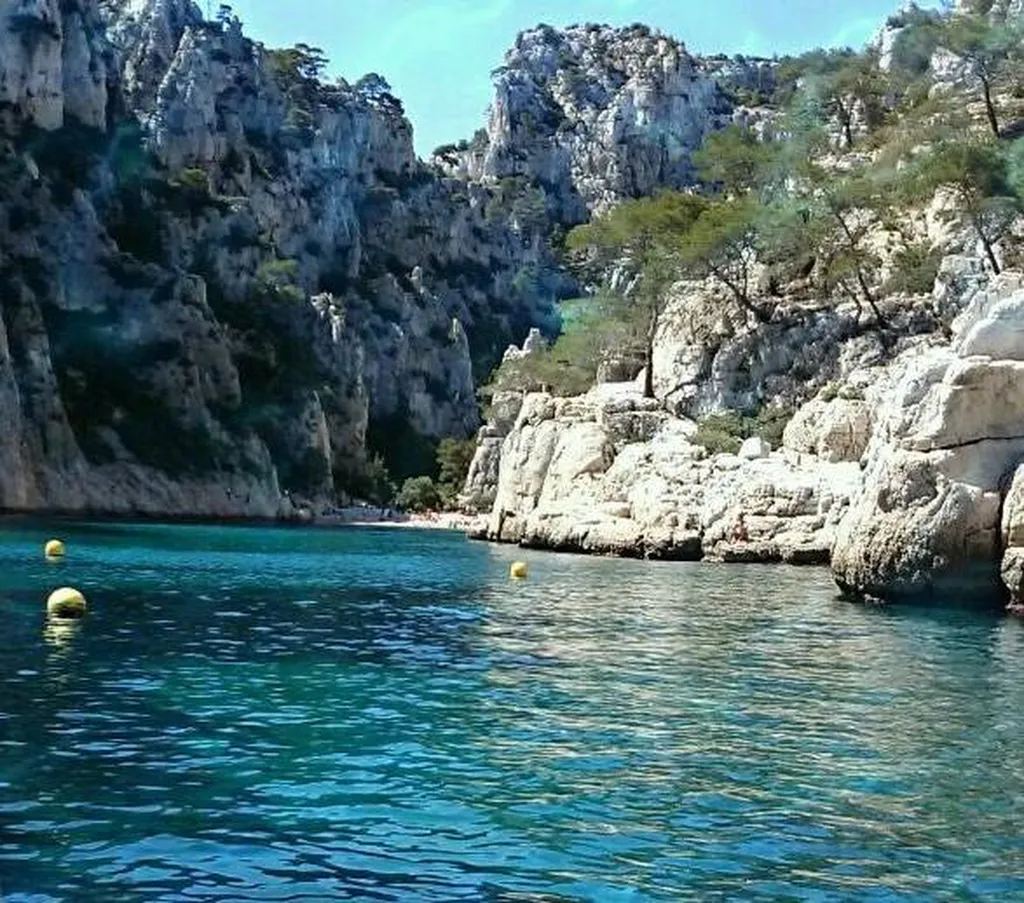 Boat rental with skipper