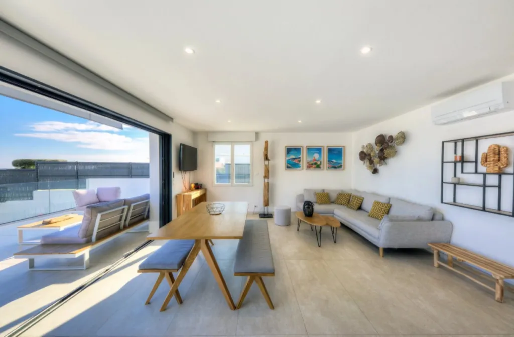 Villa 8 pièce(s) 4 chambre(s) 175 m² Les Issambres (83380)