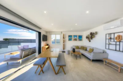 Villa 8 pièce(s) 4 chambre(s) 175 m² Les Issambres (83380)