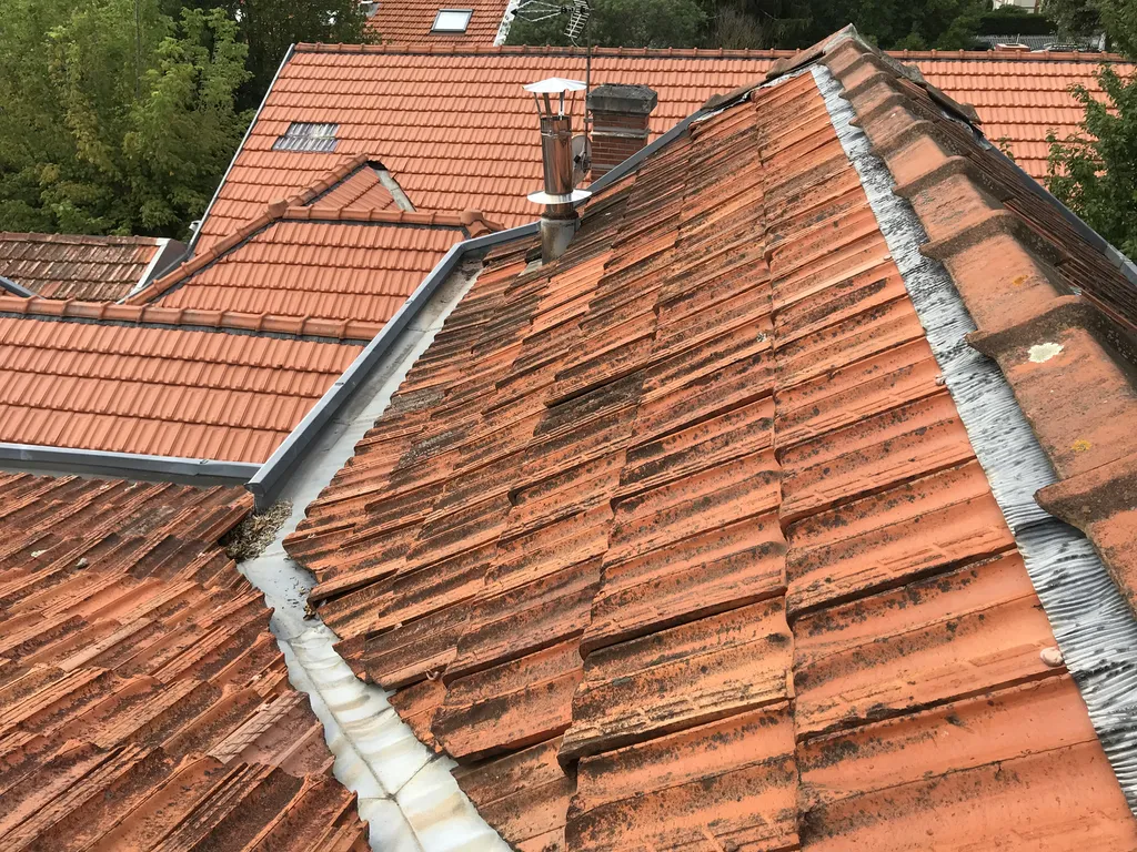 toiture tuiles Marseille à Arcachon à refaire