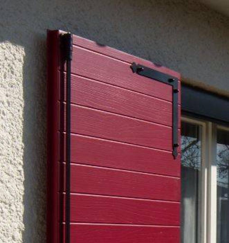 INSTALLATION DE VOLET EN COMPOSITE PROVENCAUX SUR MESURE ASPECT BOIS pélissanne