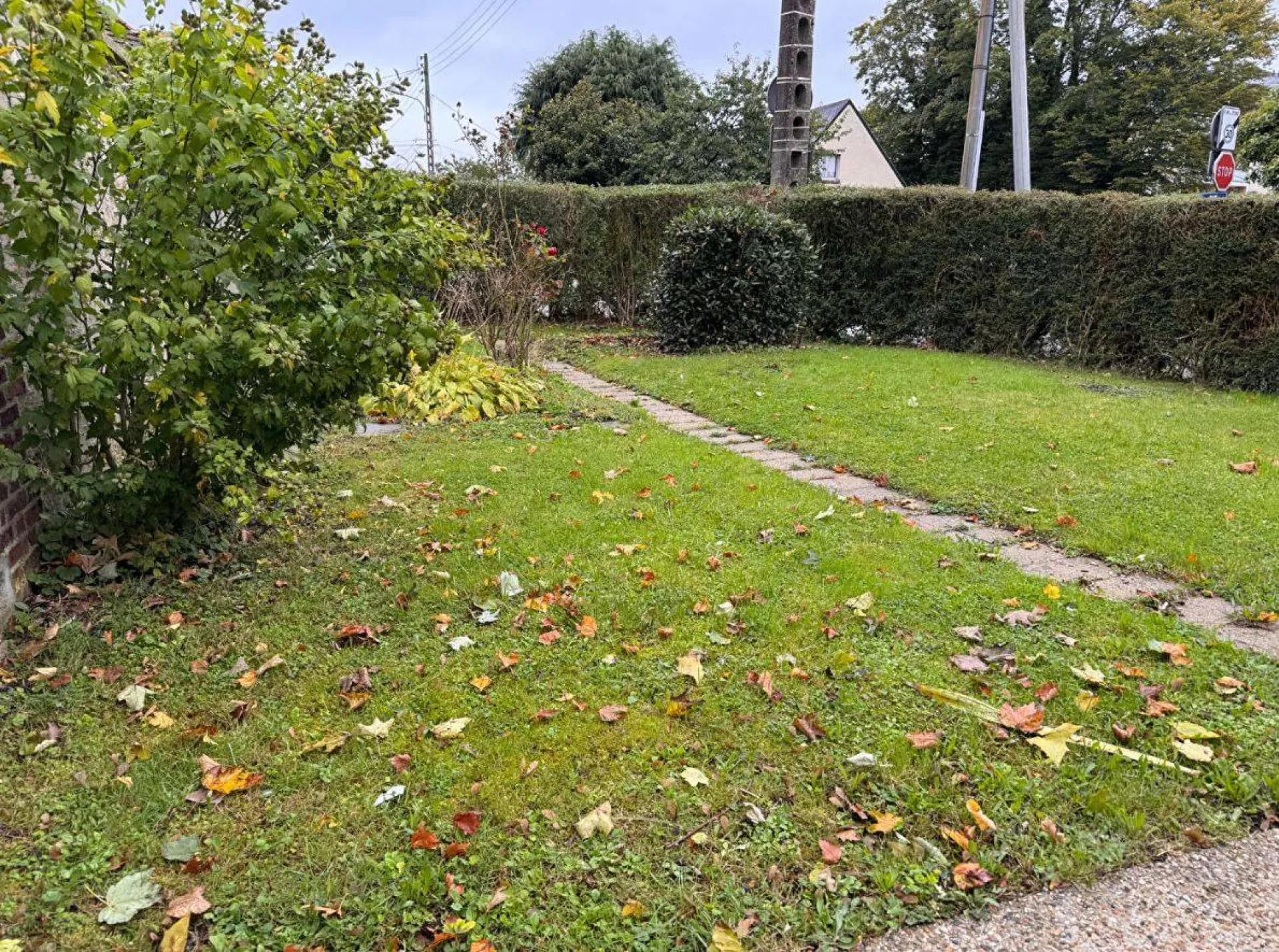 MAISON ENTIEREMENT RENOVEE ROUEN LIMITE BIHOREL