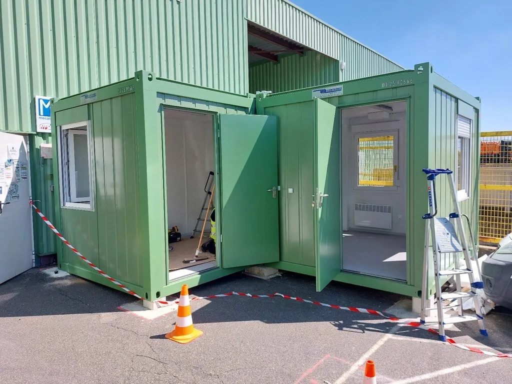 Cabine modulaire extérieure dans la Loire