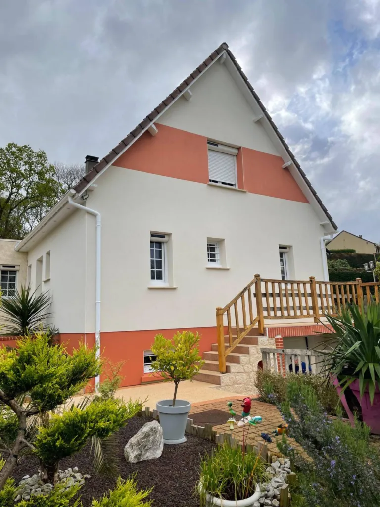 Réalisation d'un ravalement de façade sur une maison ancienne en pierre sur le secteur de Montivilliers 76