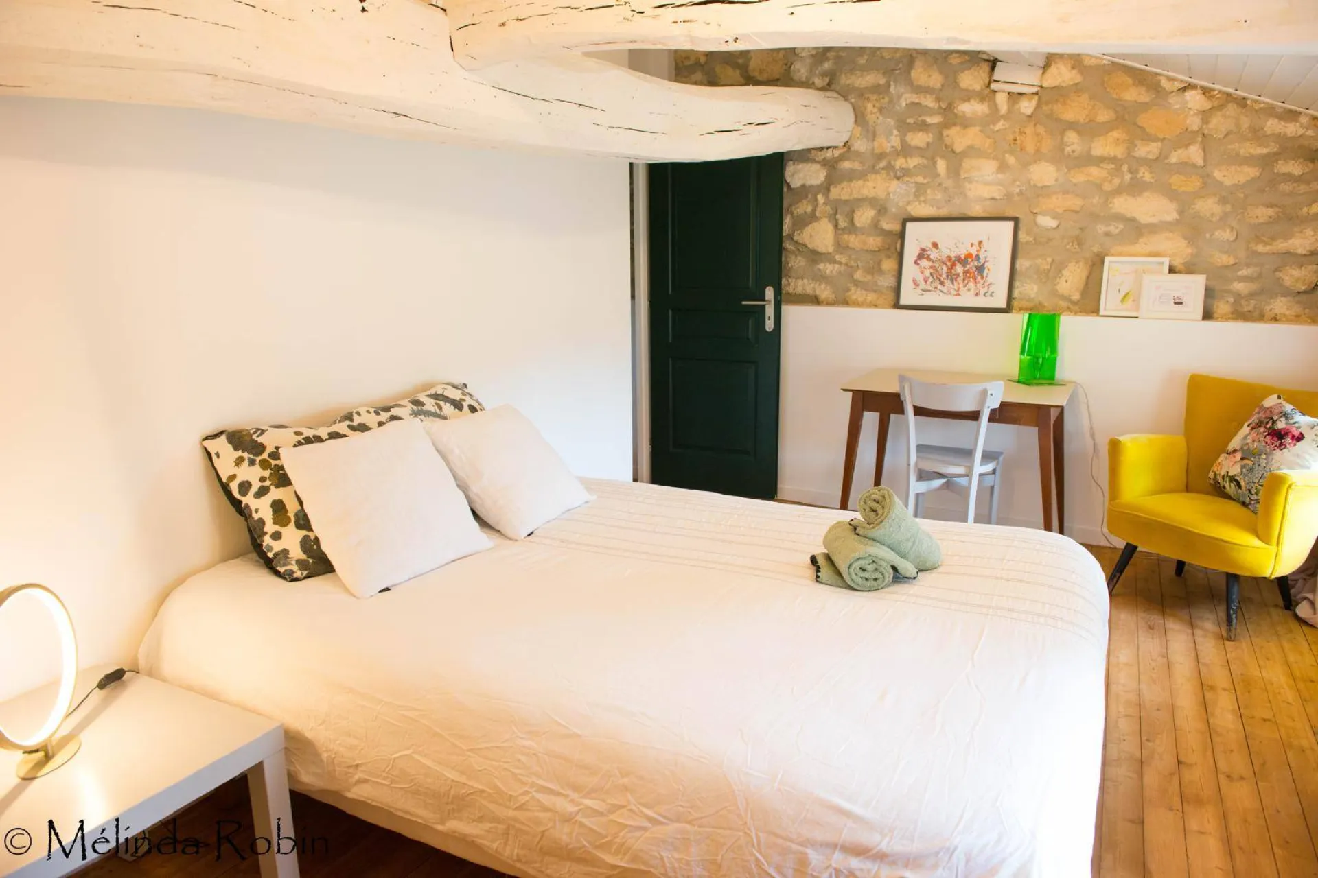 Maison en pierre de 180m² avec jardin et piscine, située au milieu des vignes Montagne (33)  