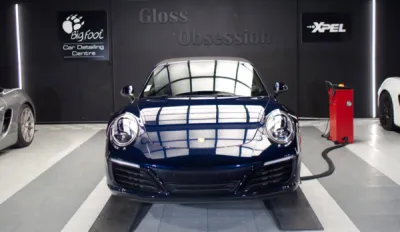 Film de protection Porsche dans le Morbihan. Pose de PPF XPEL expert sur Porsche 991 MK2