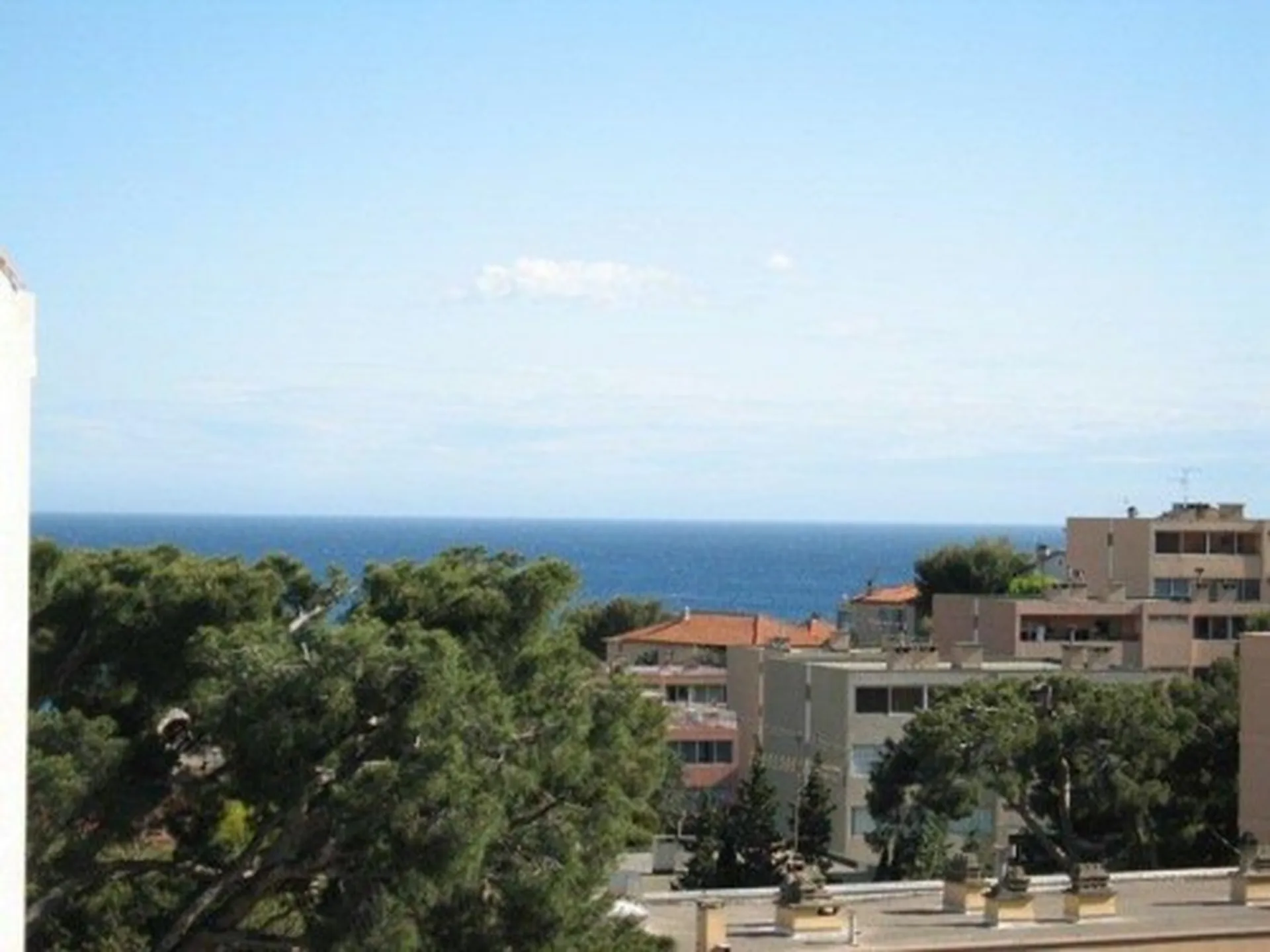 CASSIS VENTE appartement 3/4 proche port, dernier étage vue mer, garage