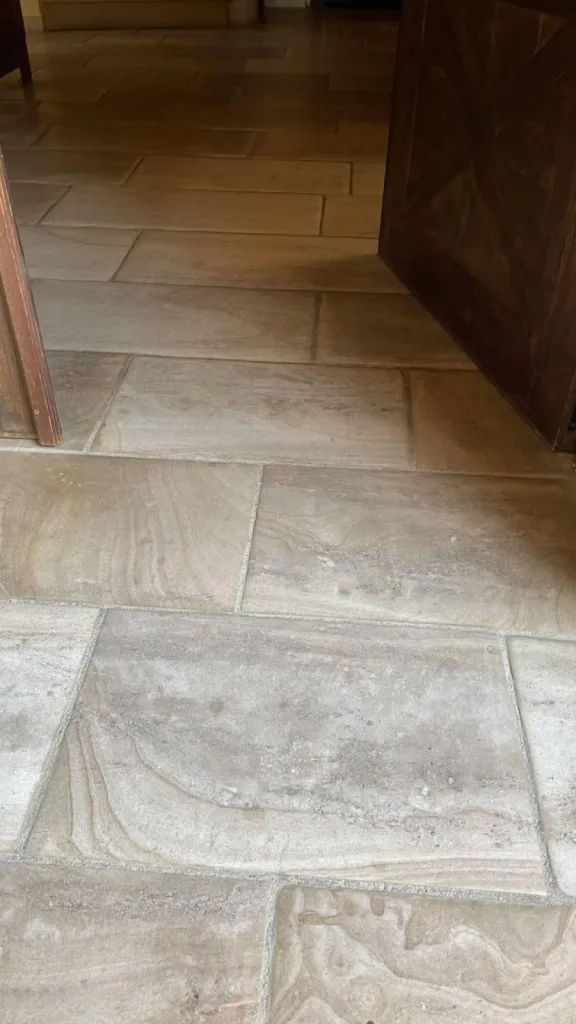 Atelier de pierre de Dordogne de la carrière à la finition, Beaune, Paris, Bordeaux, Nîmes