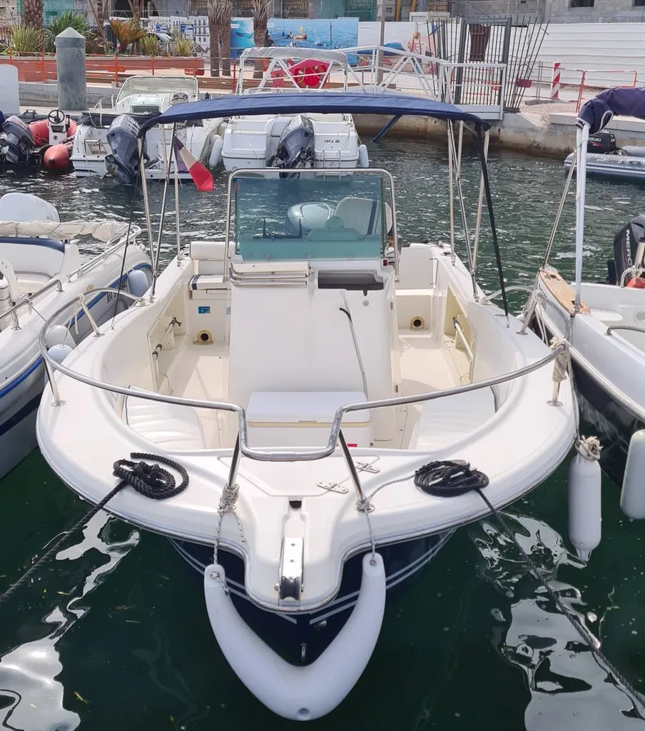 Acheter d'occasion un bateau de pêche à moteur Var