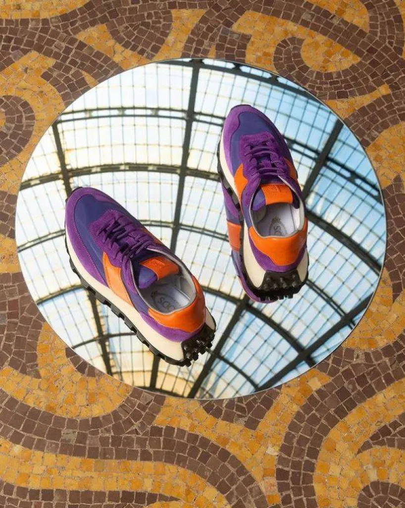 La nouvelle collection Tod's pour hommes printemps-été 2021 des images d'élégance à l'italienne.