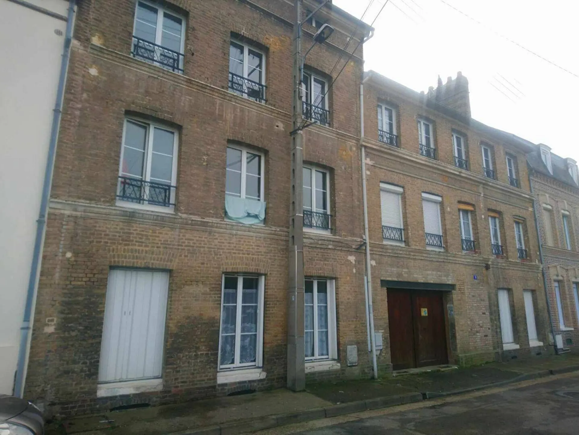 A vendre immeuble de 340 m² comprenant 7 lots sur la commune de caudebec les elbeuf 76320