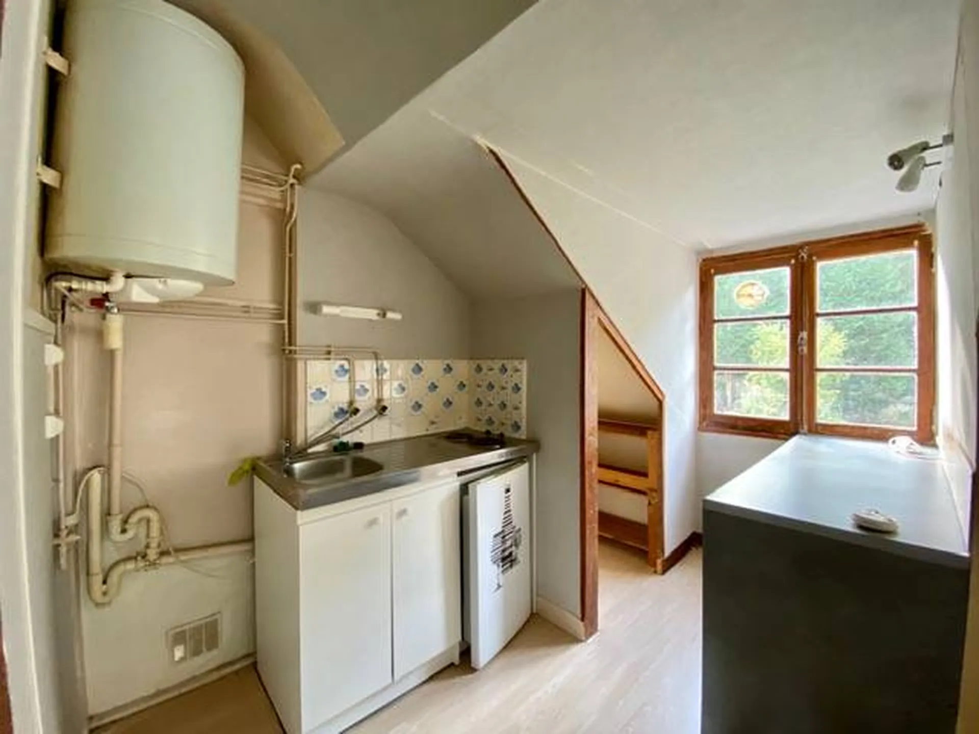 A vendre appartement à rénover à 2 pas de la plage.