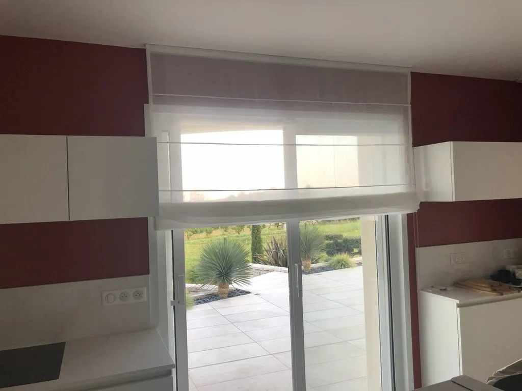 Installation de stores bateau dans une maison à Mornant