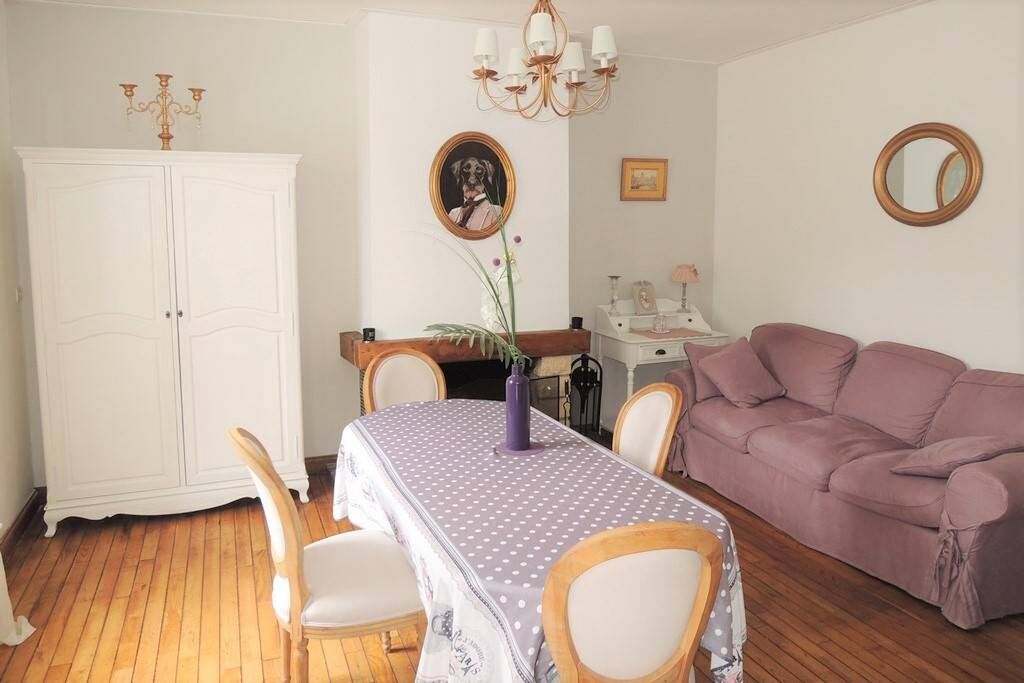 Terres et Demeures de Normandie, votre agence située à Dieppe 76200 en Seine-maritime, vous invite à découvrir ce petit coin de paradis, dans un environnement calme et paisible, à 10 minutes de la plage de Dieppe 76200 et à 2 heures de Paris par l'A1