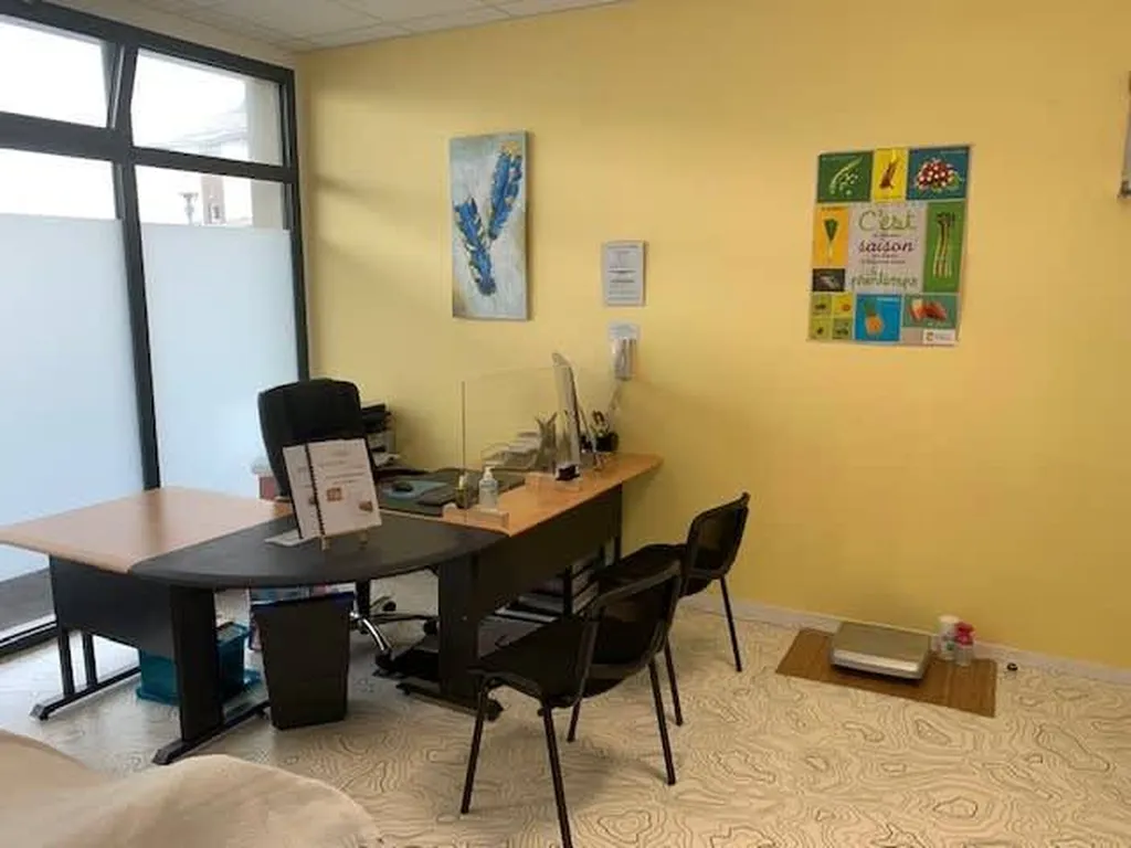 DEMENAGEMENT DE BUREAUX ET D'ARCHIVES POUR UNE ENTREPRISE DANS LE 13008