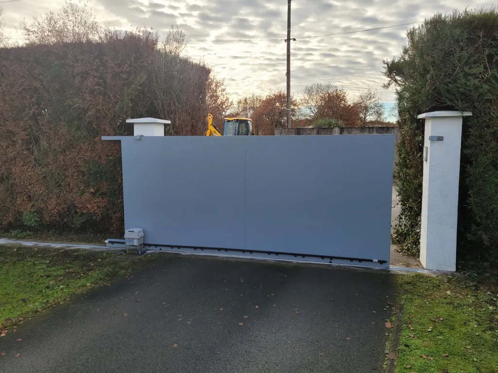 Mise en place portail coulissant sur le bassin d'arcachon