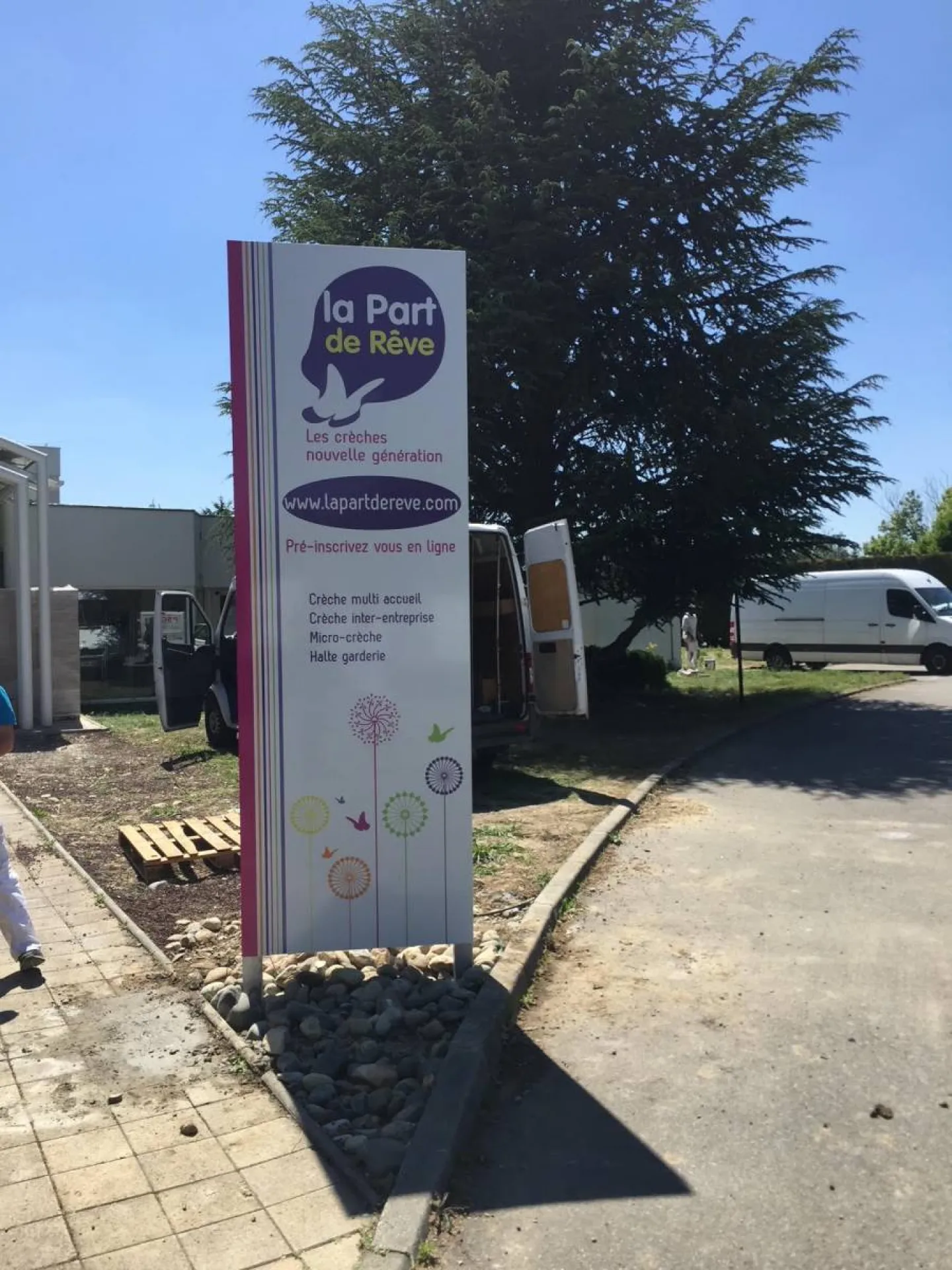 Totem crèche la part de rêve Blagnac