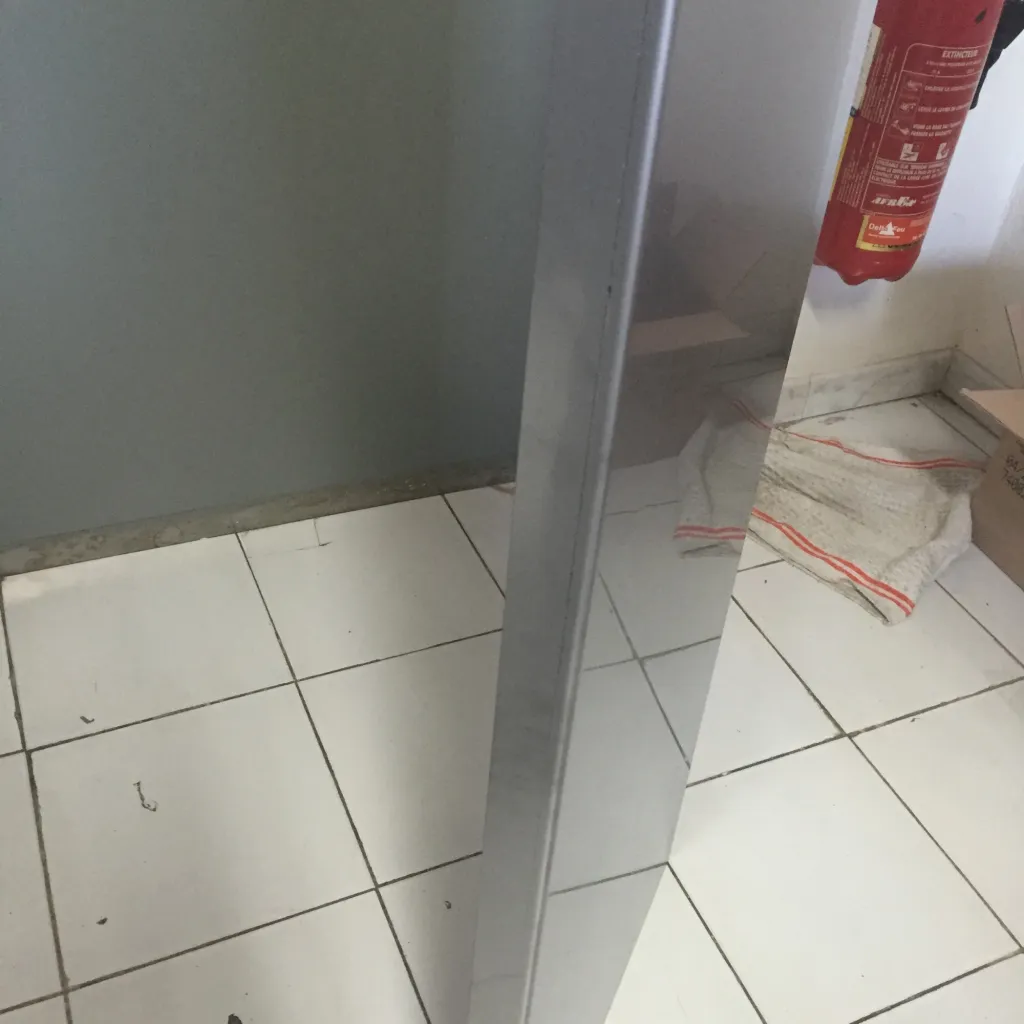 PLAN DE TRAVAIL EN INOX ALIMENTAIRE SUR MESURE AIX EN PROVENCE PACA