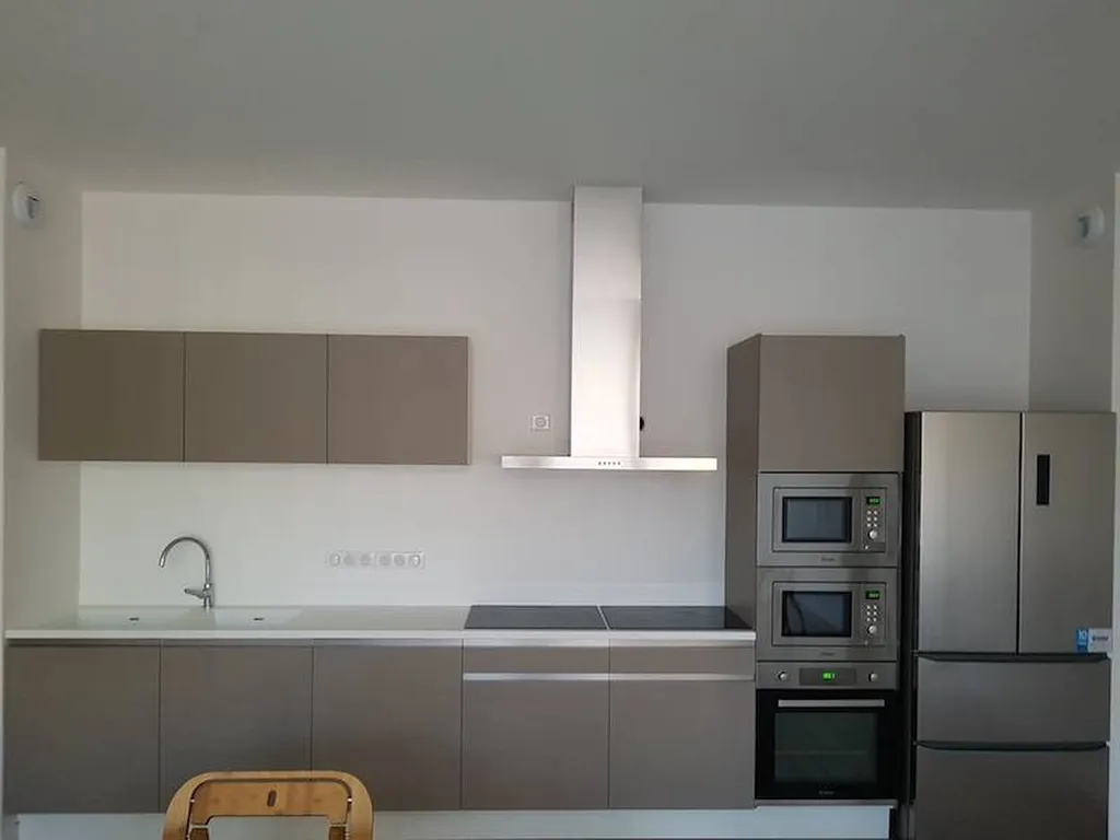Une vrai cuisine bien équipée pour le coliving à Bordeaux