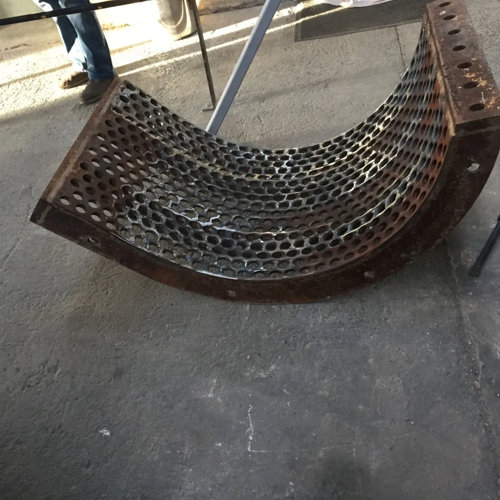 TRAVAUX DE RECHARGEMENT PAR SOUDURE SEMI AUTOMATIQUE POUR REPARATION GRILLE DE TRI